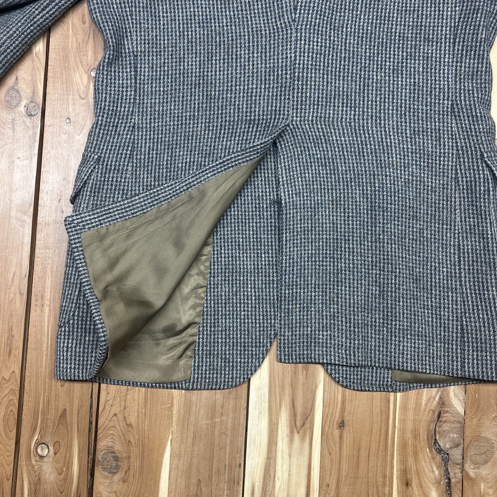 Vintage Pendelton Tweed Jacket 42 Long Split Back 2 Button Wood Button Made USA - Picture 8 of 10